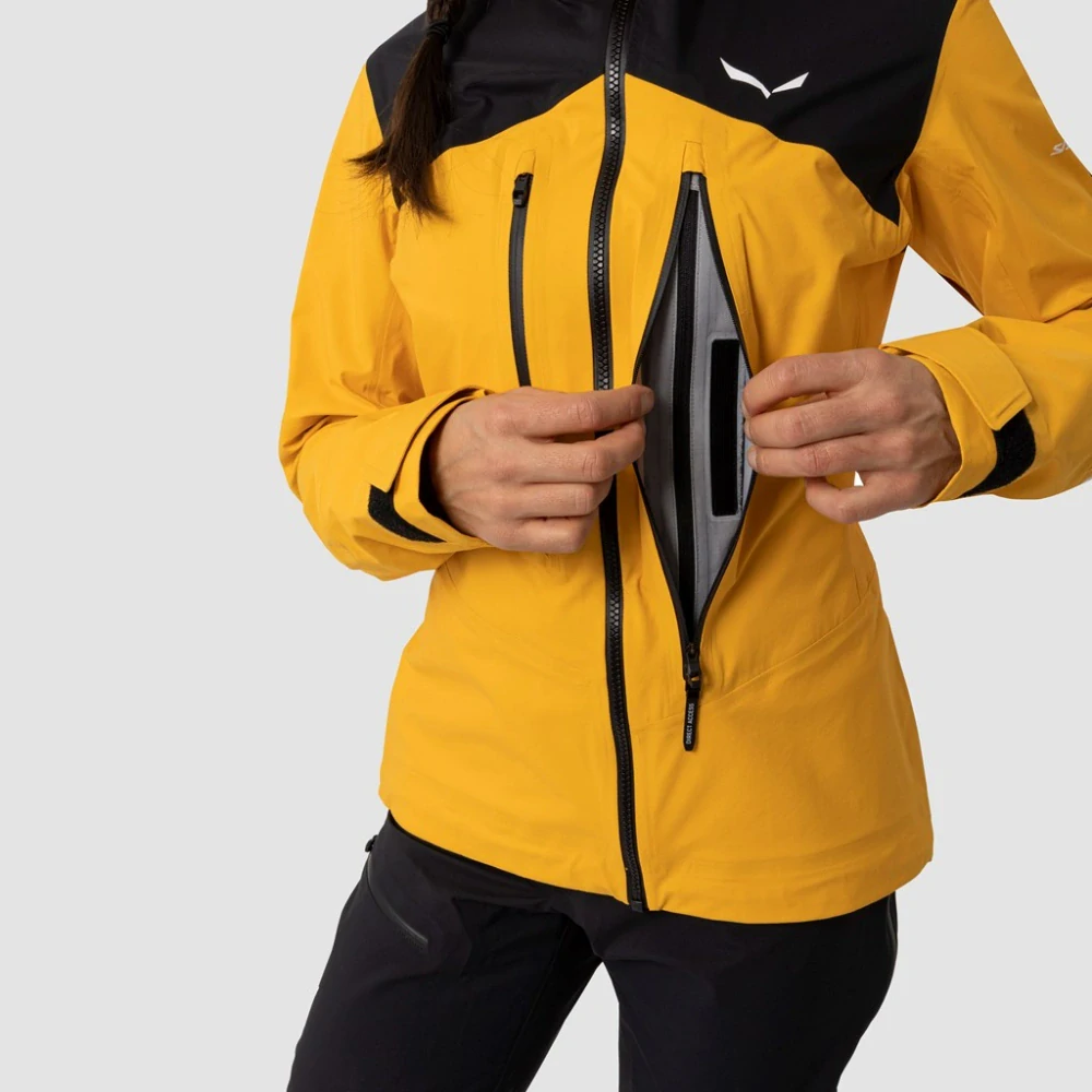 Dámská bunda Salewa ORTLES 3L PTX JACKET Gold Black