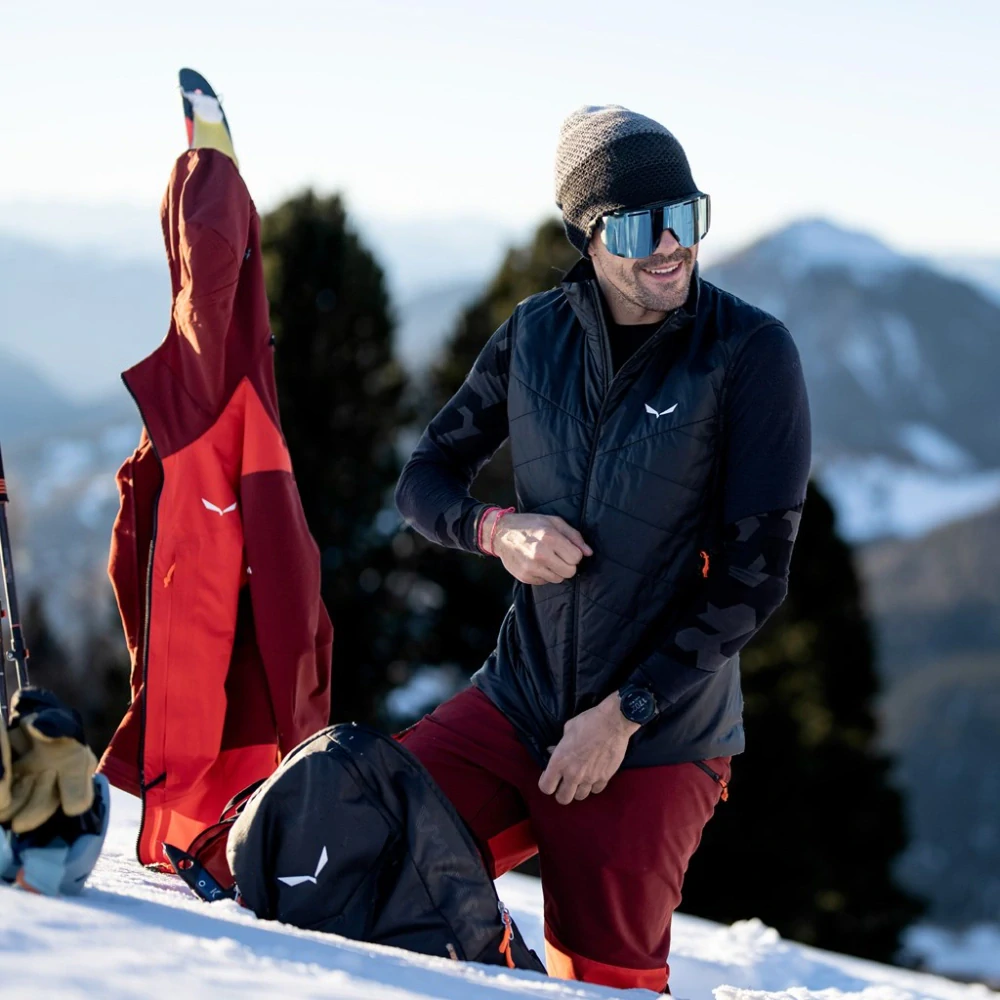 Pánská vesta Salewa ORTLES HYB TWR VEST Black Out